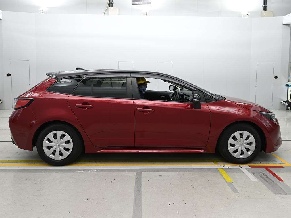 2023 Toyota Corolla Touring ハイブリッド G auction photo 3