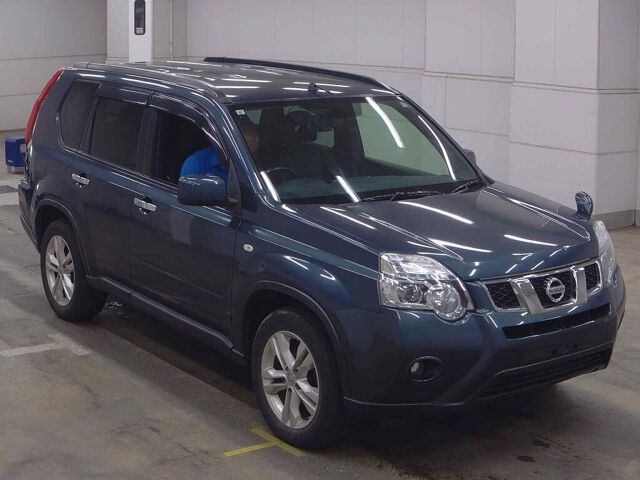 2013 Nissan X-Trail 20GTS 4WD Japan auction vehicle
