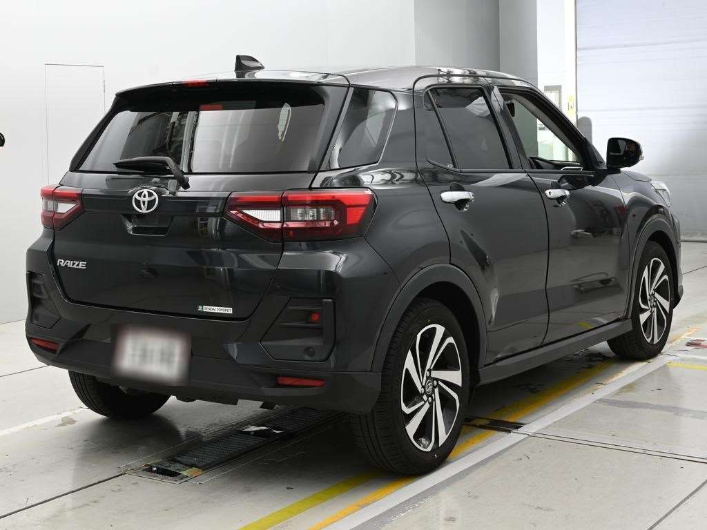 2023 Toyota Raize Z 4WD auction photo 2