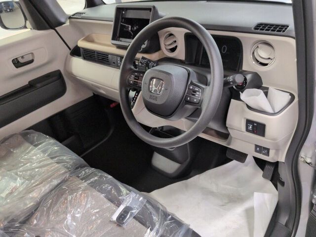 2026 Honda N-BOX Base grade 4WD auction photo 3