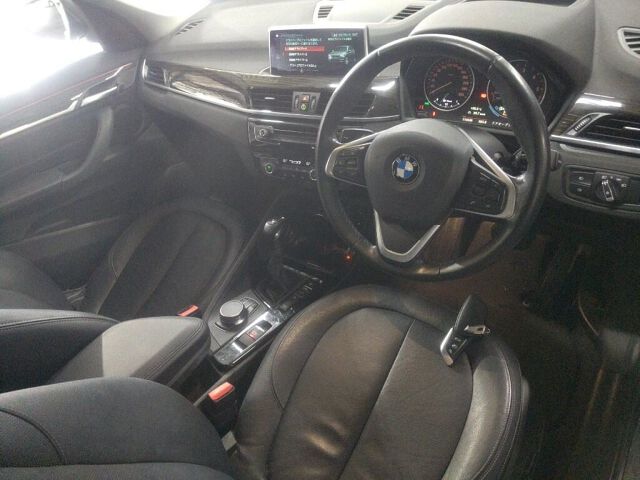 2018 BMW X1 XDRI18DXライハイP 4WD auction photo 3