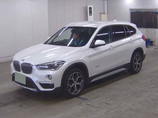 2018 BMW X1 XDRI18DXライハイP 4WD auction photo 4