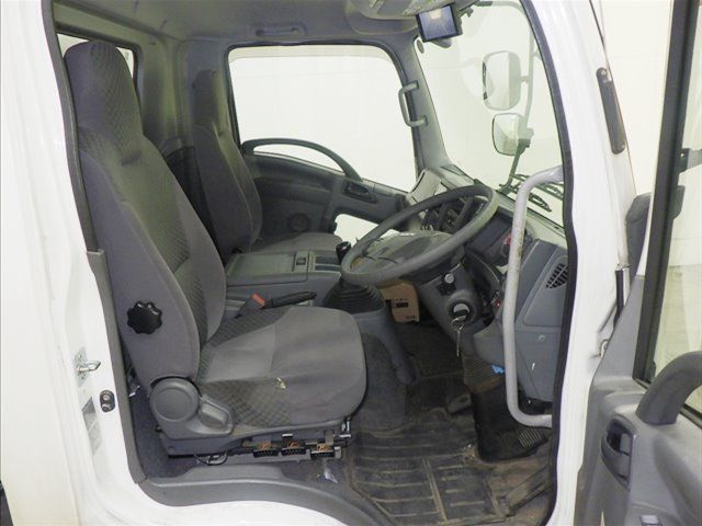 2021 Isuzu Forward Van auction photo 6