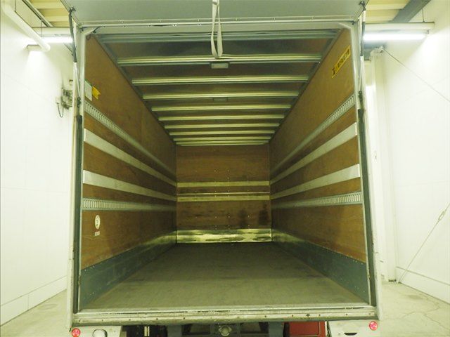 2021 Isuzu Forward Van auction photo 4