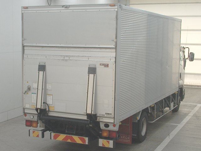 2021 Isuzu Forward Van auction photo 2