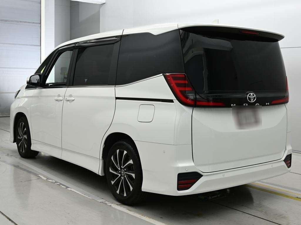 2023 Toyota Noah S-Z auction photo 6