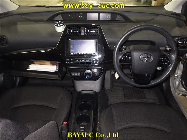 2019 Toyota Prius E auction photo 6