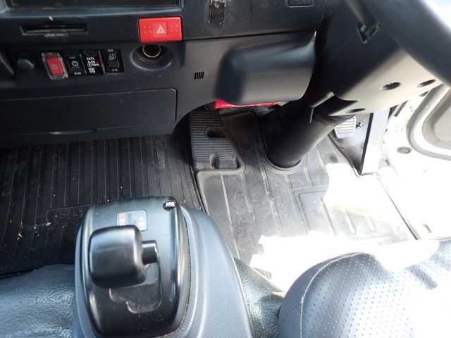2021 Isuzu Elf 3.0t Refrigerated 4WD auction photo 7