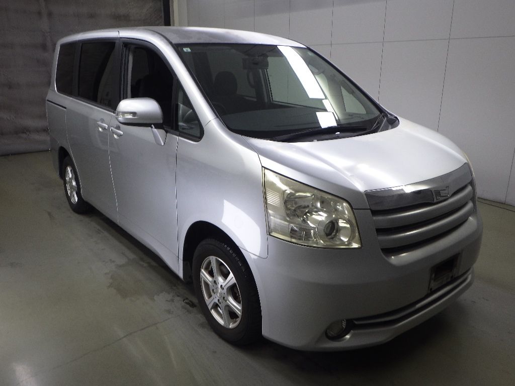 Japan Auction Vehicles 9 2007 Toyota Noah X Lセレクション auction photo