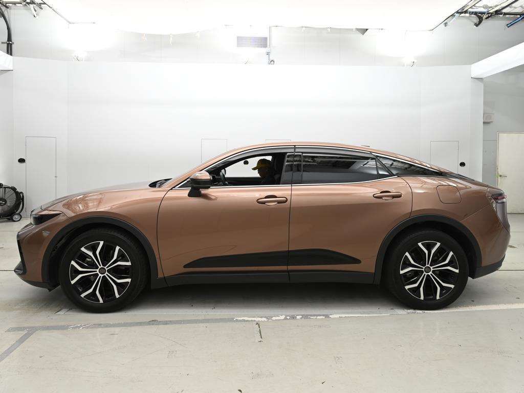 2023 Toyota Crown Crossover G 4WD auction photo 4