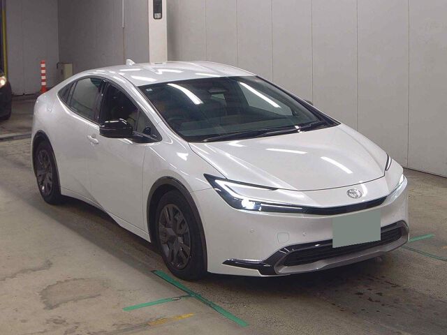 Japan Auction Vehicles 8 2024 Toyota Prius Z auction photo