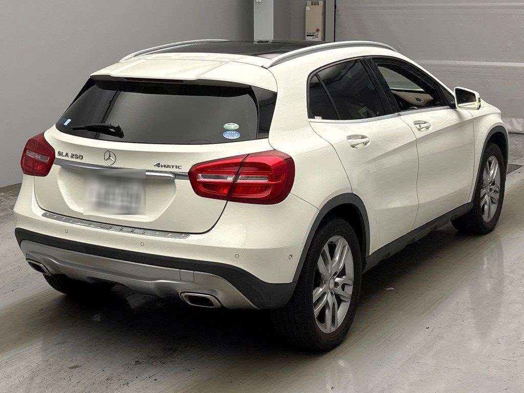 2016 Mercedes-Benz GLA-Class GLA250 4MATIC Off-Road 4WD auction photo 2