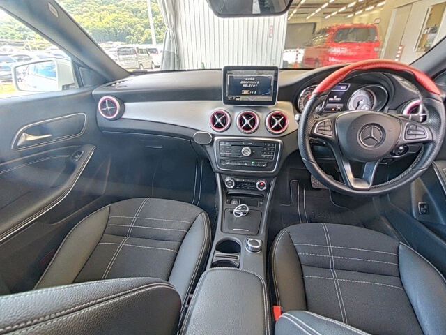 2015 Mercedes-Benz CLA Shooting Brake CLA180S Break auction photo 3