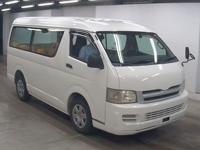 Japan Auction Vehicles 8 2005 Toyota Hiace ヨウジ auction photo