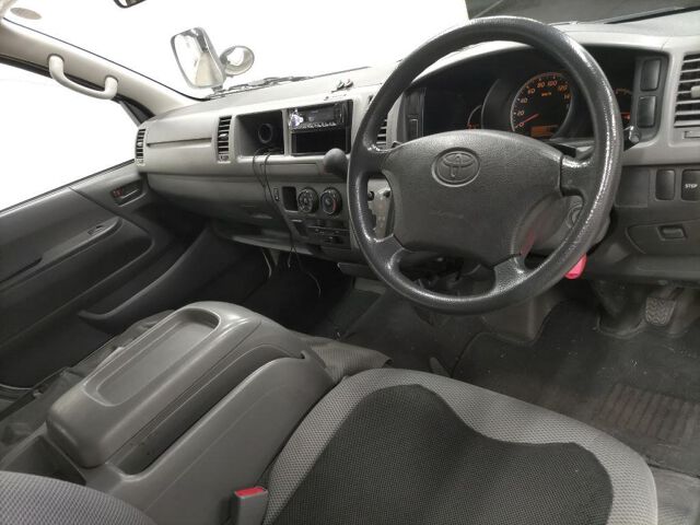 2005 Toyota Hiace ヨウジ auction photo 3