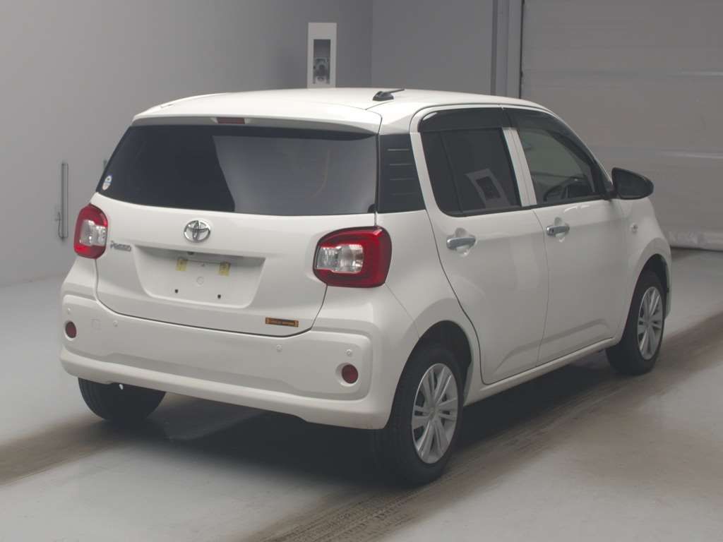 2021 Toyota Passo X auction photo 2