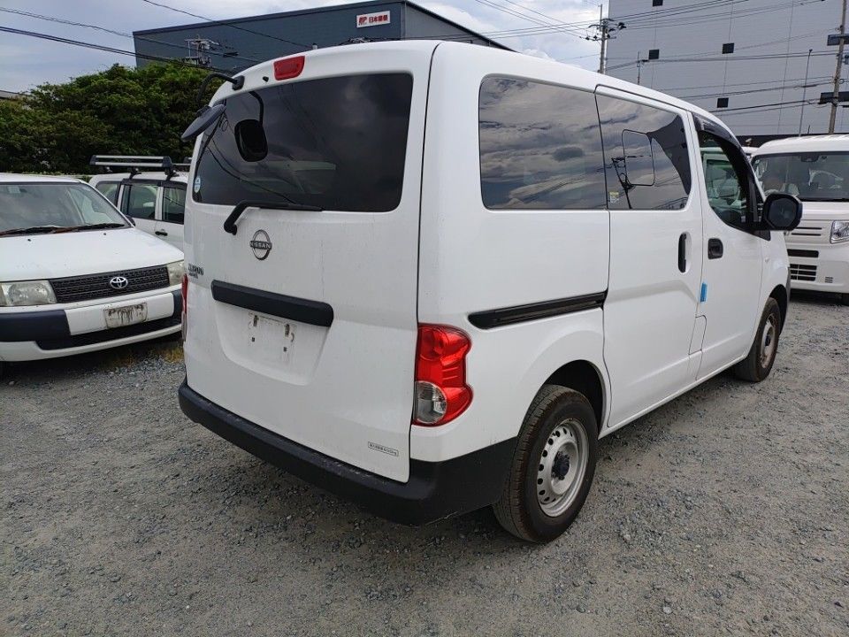 2021 Nissan NV200 Vanette auction photo 2