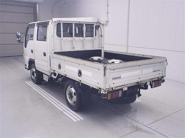 2015 Mazda タイタン 4WD Double Cab auction photo 2