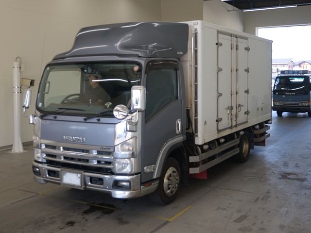 2012 Isuzu Elf レイゾウレイトウ 4WD Japan auction vehicle