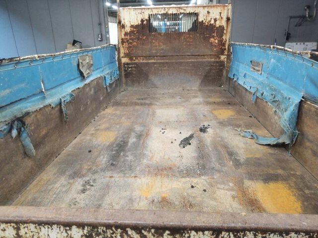 2006 Isuzu Elf dump auction photo 6