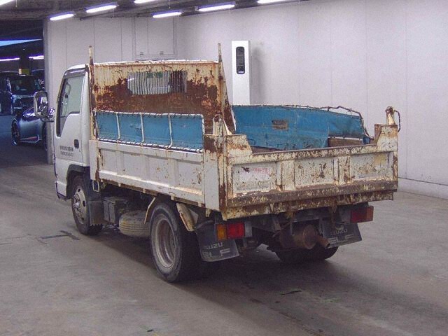 2006 Isuzu Elf dump auction photo 2