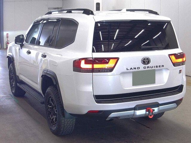 2024 Toyota Land Cruiser GR Sport 4WD auction photo 2
