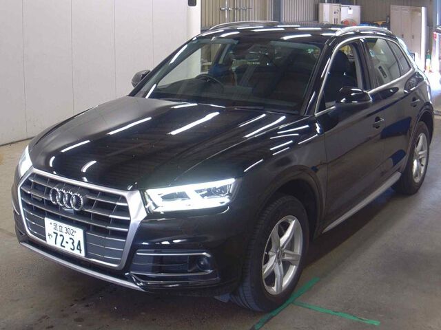 2018 Audi Q5 2.0TFSIクワトロ 4WD auction photo 4