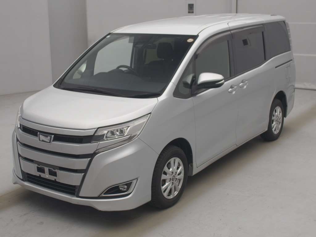 2017 Toyota Noah G 4WD Japan auction vehicle