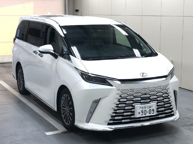 Japan Auction Vehicles 11 2025 Lexus LM LM500H Version L auction photo