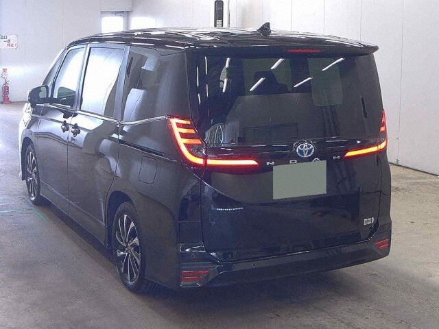 2025 Toyota Noah ハイブリッドS-Z auction photo 2