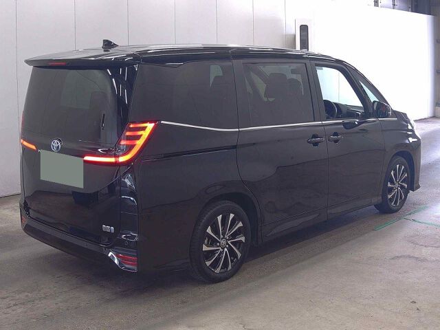 2025 Toyota Noah ハイブリッドS-Z auction photo 5