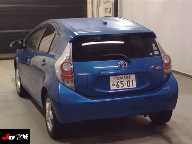2014 Toyota Aqua G auction photo 2