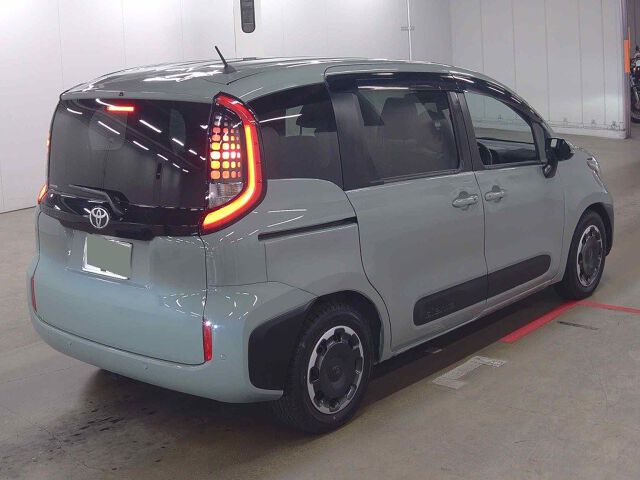 2025 Toyota Sienta Z auction photo 5