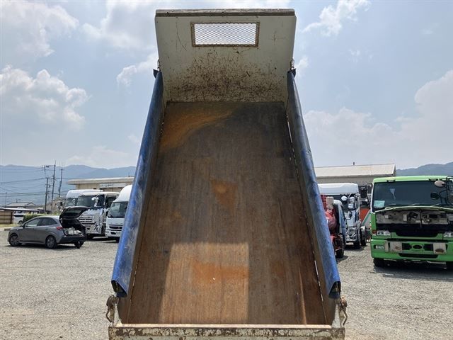 2013 Isuzu Elf dump auction photo 4