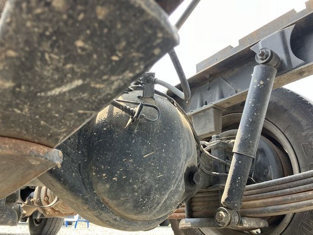 2013 Isuzu Elf dump auction photo 8