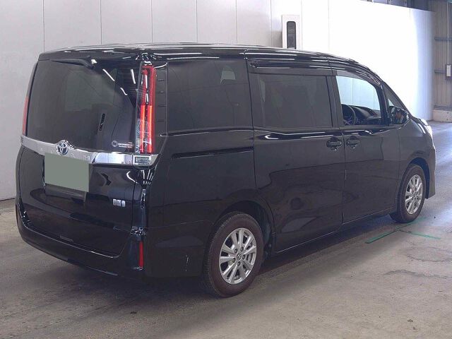 2020 Toyota Noah HV X auction photo 5