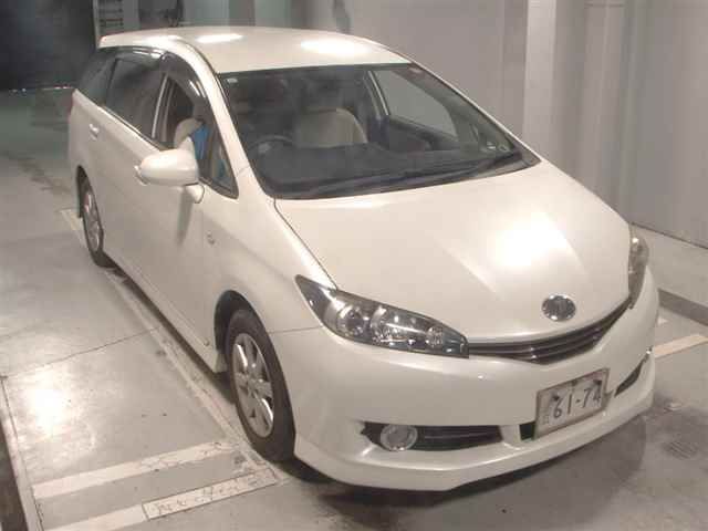 Japan Auction Vehicles 12 2011 Toyota Wish G auction photo