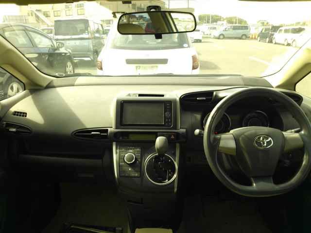 2011 Toyota Wish G auction photo 8