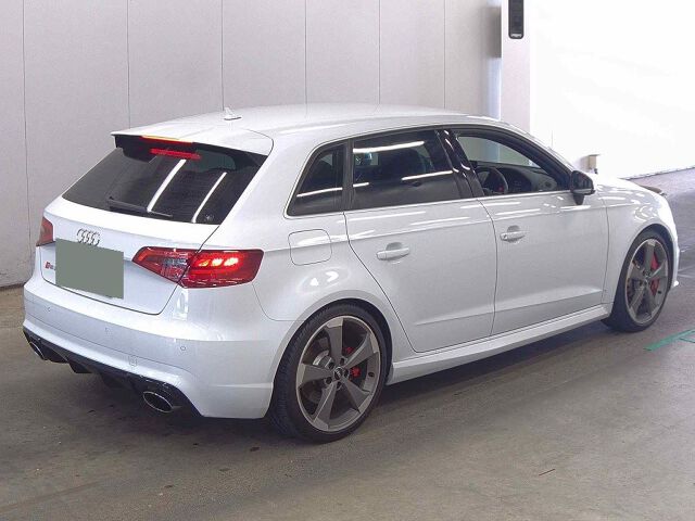 2016 Audi RS3スポーツバック ベースグレード 4WD auction photo 5