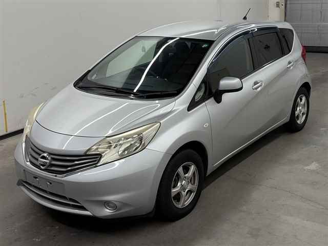 2013 Nissan Note X DIG-S auction photo 4