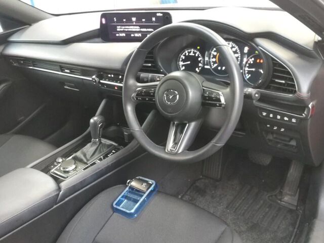 2025 Mazda 3ファストバック 15S Black Selection auction photo 3
