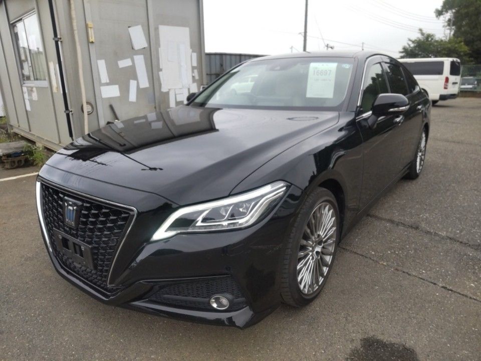 Japan Auction Vehicles 39 2021 Toyota Crown auction photo