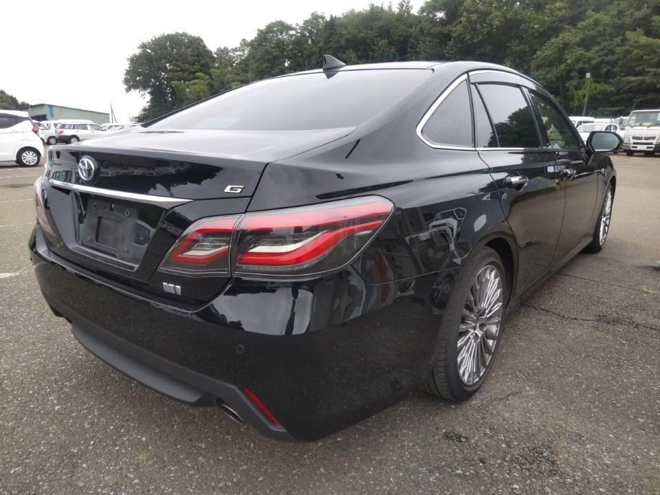 2021 Toyota Crown auction photo 2