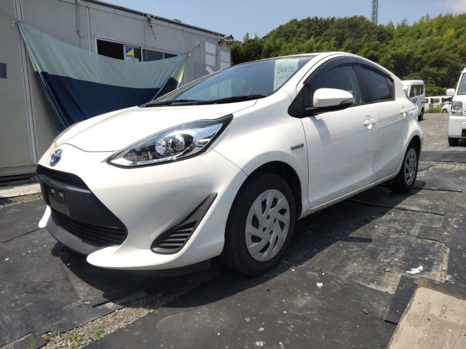 2019 Toyota Aqua Japan auction vehicle