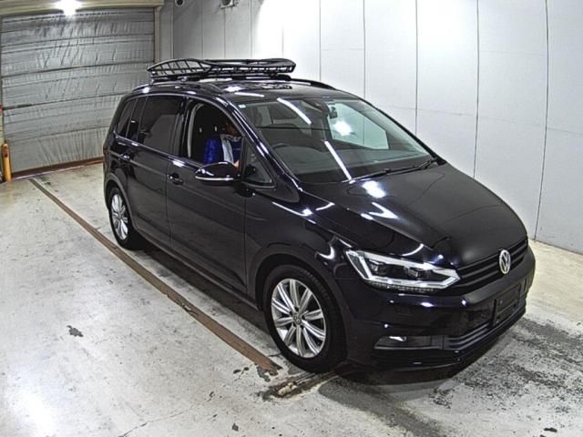 2018 Volkswagen ゴルフトゥーラン TSI ハイライン Japan auction vehicle