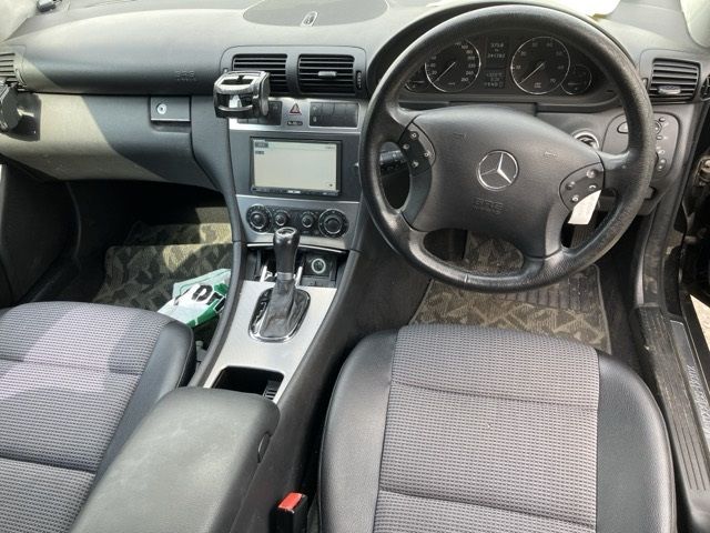 2005 Mercedes-Benz C-Class Station Wagon auction photo 4