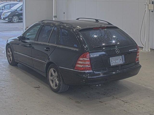 2005 Mercedes-Benz C-Class Station Wagon auction photo 2