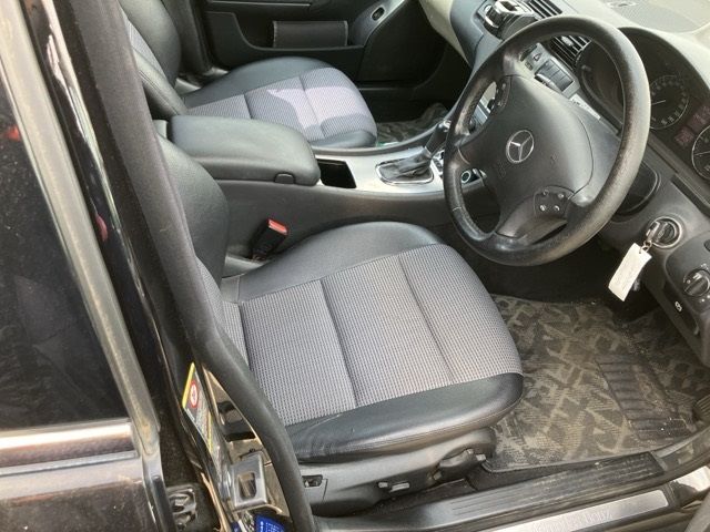 2005 Mercedes-Benz C-Class Station Wagon auction photo 8