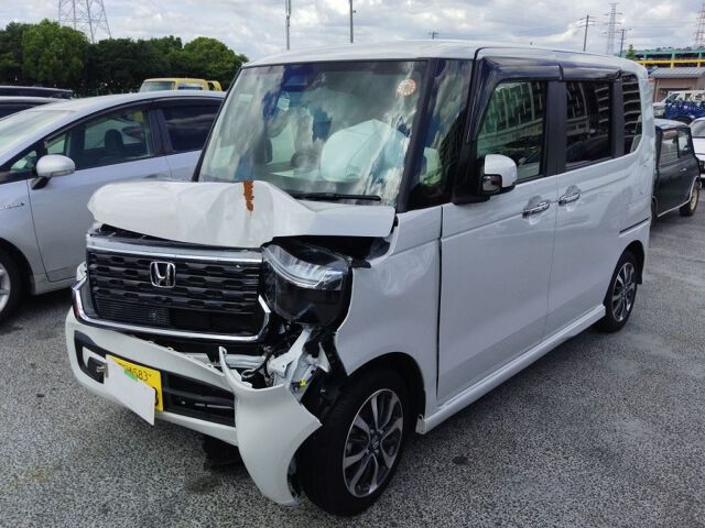 2025 Honda N-BOX Base grade auction photo 4