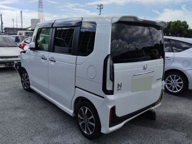 2025 Honda N-BOX Base grade auction photo 2